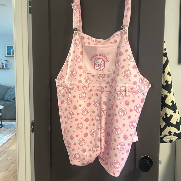 Hot Topic Sweet Society Strawberry Milk Shortalls | 5X | Pink - Picture 3 of 5